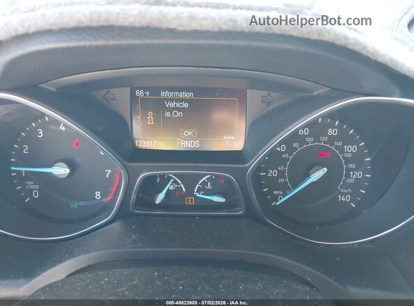 1FMCU9GD6JUA32326 2018 FORD ESCAPE White Widok tylnych siedzeń