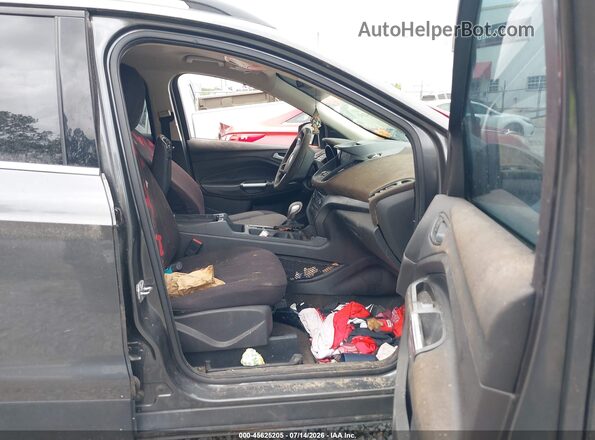 1FMCU9GD6JUB17019 2018 FORD ESCAPE Серый Вид салона спереди