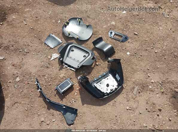 1FMCU9GD6JUB26741 2018 FORD ESCAPE Silver Widok zestawu wskaźników