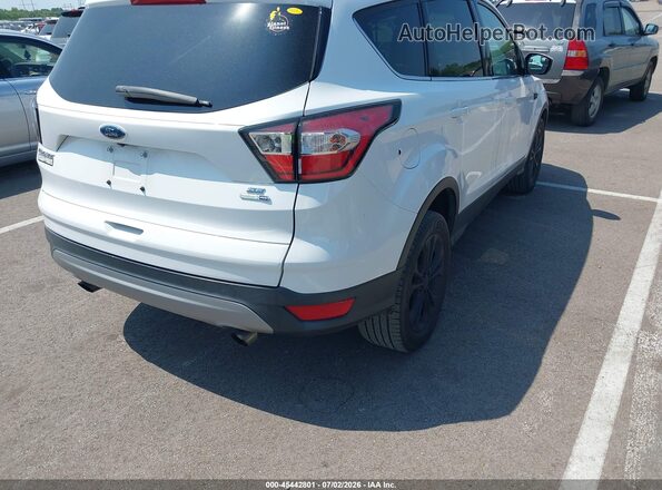 1FMCU9GD6JUB27078 2018 FORD ESCAPE White Vista frontal