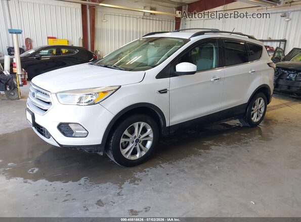 1FMCU9GD6JUB43409 2018 FORD ESCAPE White Vista tres cuartos delantera izquierda