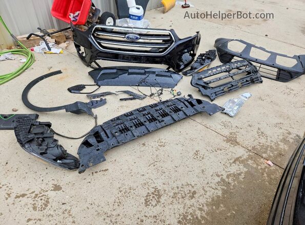 1FMCU9GD6KUA70141 2019 FORD ESCAPE Black VIN კოდის სტიკერის ხედი