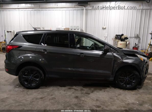 1FMCU9GD6KUA92513 2019 FORD ESCAPE Серый Вид задней части салона