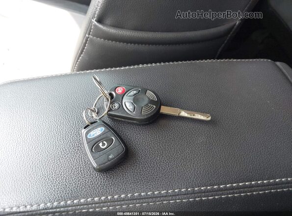 1FMCU9GD7HUA79357 2017 FORD ESCAPE White Widok deski rozdzielczej