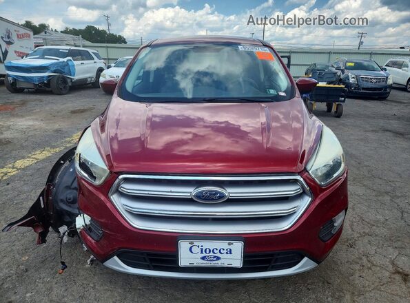 1FMCU9GD7HUC19925 2017 FORD ESCAPE Red Widok z przodu