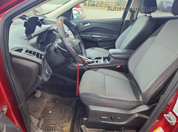 1FMCU9GD7HUC19925 2017 FORD ESCAPE Red Widok wnętrza z przodu