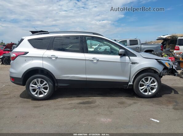 1FMCU9GD7JUA10805 2018 FORD ESCAPE Серебряный Панорамный вид салона 360°
