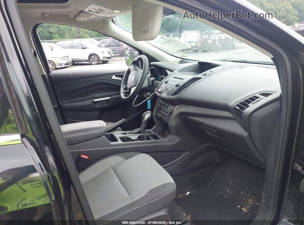 1FMCU9GD7JUA11825 2018 FORD ESCAPE Черный Вид салона спереди