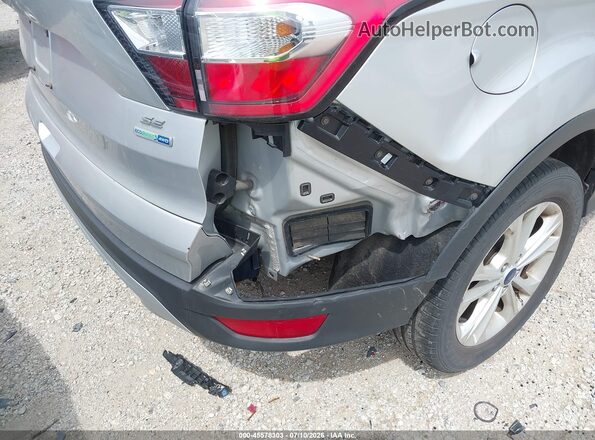 1FMCU9GD7JUA86735 2018 FORD ESCAPE Silver Front view