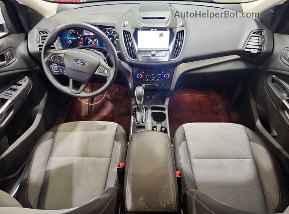 1FMCU9GD7JUB18356 2018 FORD ESCAPE Белый Вид панели приборов