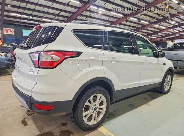 1FMCU9GD7JUB18356 2018 FORD ESCAPE Белый Задняя правая четверть