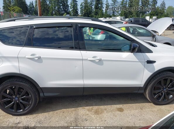 1FMCU9GD7JUB30331 2018 FORD ESCAPE White უკანა სალონის ხედი