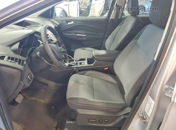 1FMCU9GD7JUB62213 2018 FORD ESCAPE Silver Vista interior delantera