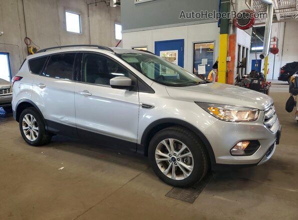 1FMCU9GD7JUB62213 2018 FORD ESCAPE Silver Delantero derecho