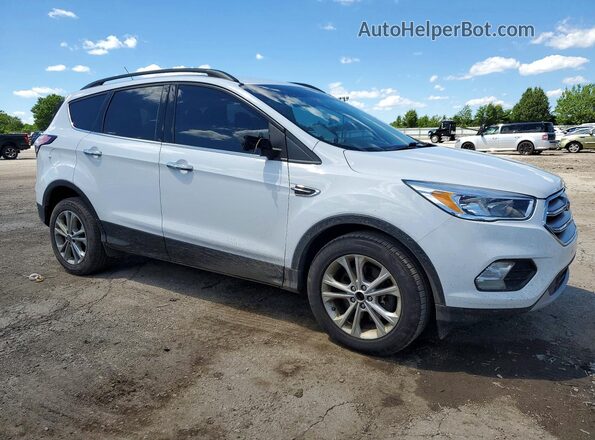 1FMCU9GD7JUC05318 2018 FORD ESCAPE Белый Передняя правая четверть