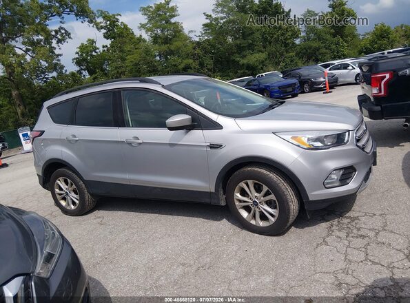 1FMCU9GD7JUD08724 2018 FORD ESCAPE Silver უკანა სალონის ხედი