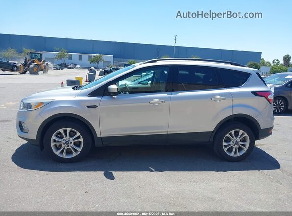 1FMCU9GD7JUD08769 2018 FORD ESCAPE Silver სალონის 360-გრადუსიანი ხედი