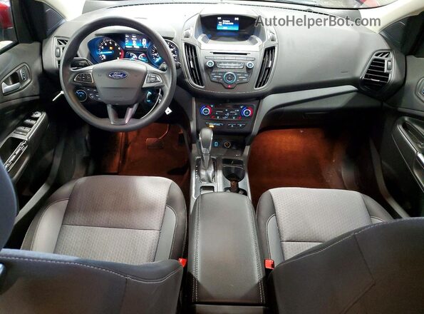 1FMCU9GD7JUD21697 2018 FORD ESCAPE Красный Вид панели приборов