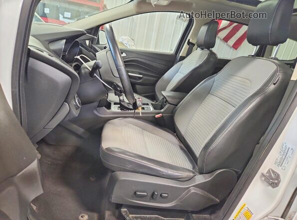1FMCU9GD7JUD34966 2018 FORD ESCAPE White Սալոնի դիմացի տեսք