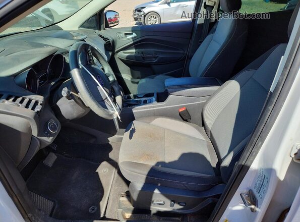 1FMCU9GD7KUB29570 2019 FORD ESCAPE White Widok wnętrza z przodu