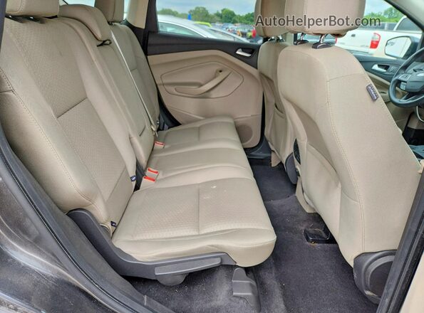 1FMCU9GD8HUB79919 2017 FORD ESCAPE Gray Widok tylnych siedzeń