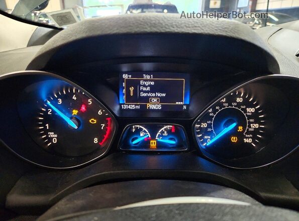 1FMCU9GD8HUB94372 2017 FORD ESCAPE Серый Вид щитка приборов