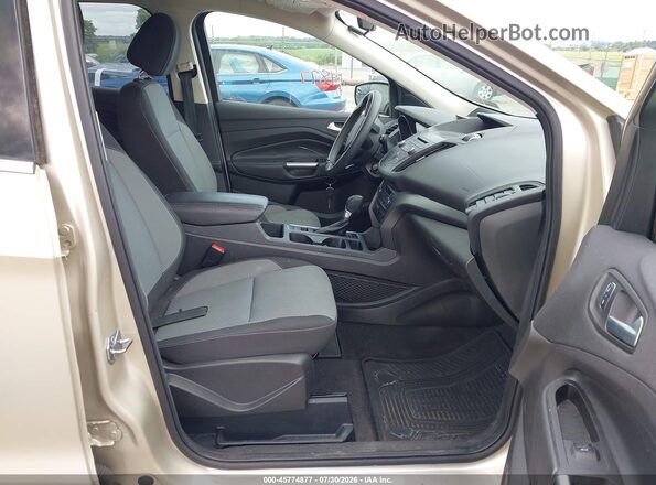 1FMCU9GD8HUC62542 2017 FORD ESCAPE Бежевый Вид салона спереди
