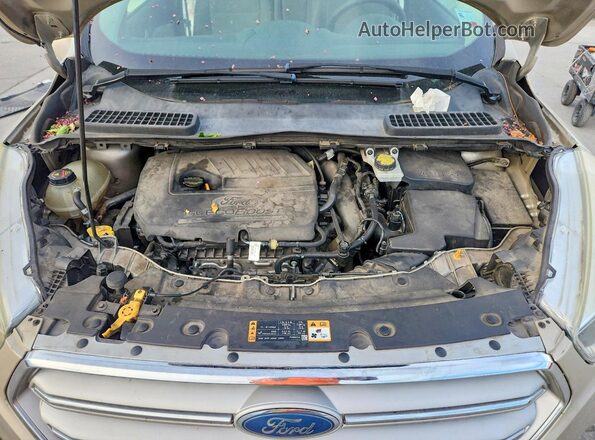 1FMCU9GD8JUA66378 2018 FORD ESCAPE Beige Widok wnętrza z tyłu