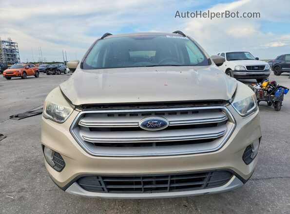 1FMCU9GD8JUA66378 2018 FORD ESCAPE Beige Widok z przodu