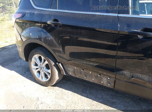 1FMCU9GD8JUA86811 2018 FORD ESCAPE Black Вид спереду