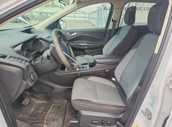 1FMCU9GD8JUC95126 2018 FORD ESCAPE White Front interior view