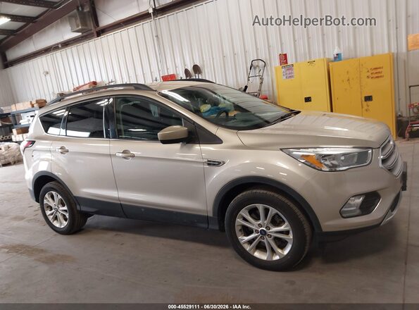 1FMCU9GD8JUD08506 2018 FORD ESCAPE Gold Vista interior trasera