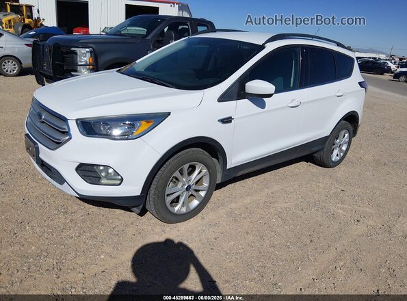 1FMCU9GD8JUD08750 2018 FORD ESCAPE Белый Передняя левая четверть
