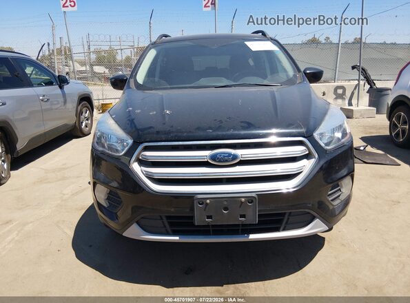 1FMCU9GD8JUD12457 2018 FORD ESCAPE Black Դիմացի տեսք