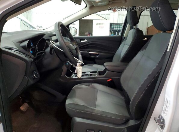 1FMCU9GD8KUA09339 2019 FORD ESCAPE Белый Вид салона спереди
