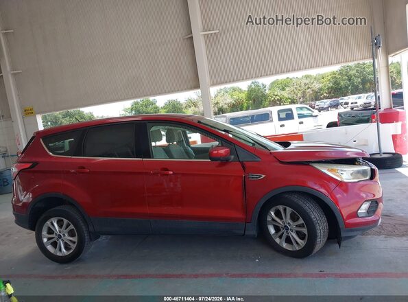 1FMCU9GD9HUB64880 2017 FORD ESCAPE Burgundy Vista interior trasera