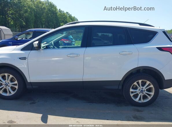 1FMCU9GD9JUA10904 2018 FORD ESCAPE Белый Панорамный вид салона 360°