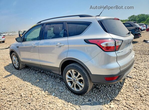 1FMCU9GD9JUA74358 2018 FORD ESCAPE Серебряный Задняя левая четверть
