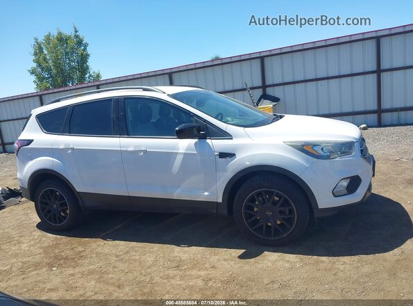 1FMCU9GD9JUC59882 2018 FORD ESCAPE White Rear interior view