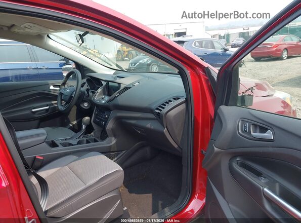 1FMCU9GDXHUD33918 2017 FORD ESCAPE Красный Вид салона спереди