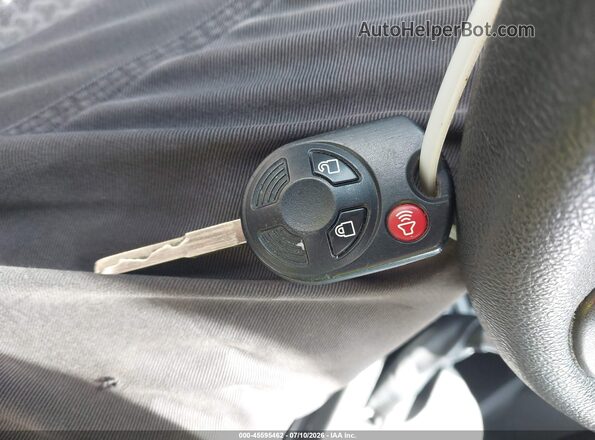 1FMCU9GDXHUD99675 2017 FORD ESCAPE Белый Вид панели приборов