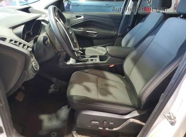 1FMCU9GDXHUE24462 2017 FORD ESCAPE White Вид салону спереду