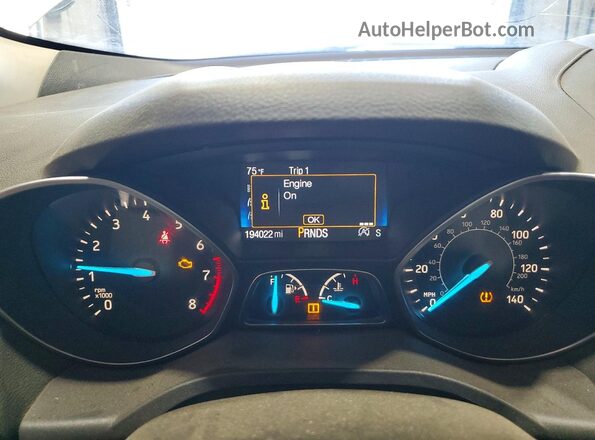 1FMCU9GDXHUE24462 2017 FORD ESCAPE White Вид щитка приладів