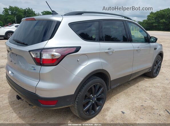 1FMCU9GDXJUB09683 2018 FORD ESCAPE Silver Tył prawy