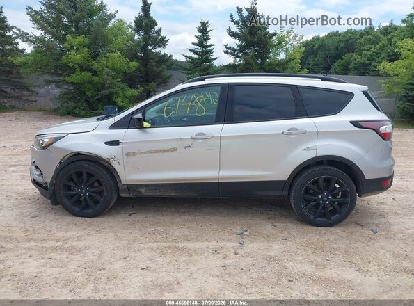 1FMCU9GDXJUB09683 2018 FORD ESCAPE Silver Widok zestawu wskaźników
