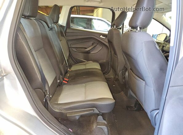 1FMCU9GDXJUB39704 2018 FORD ESCAPE Silver Rear interior view