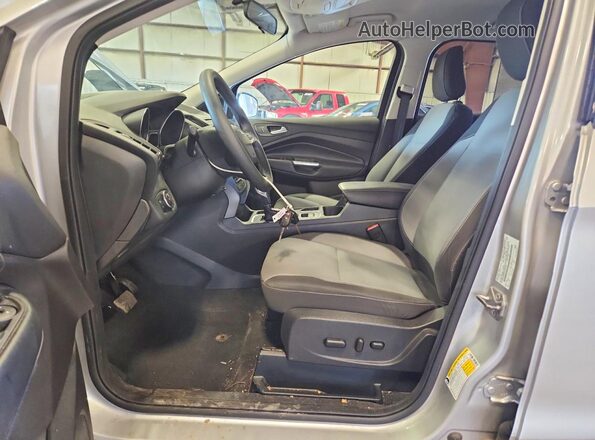 1FMCU9GDXJUB39704 2018 FORD ESCAPE Silver Front interior view