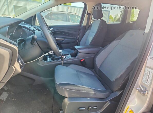 1FMCU9GDXJUC36689 2018 FORD ESCAPE Silver Սալոնի դիմացի տեսք