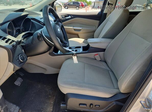 1FMCU9GDXJUD06692 2018 FORD ESCAPE Серебряный Вид салона спереди