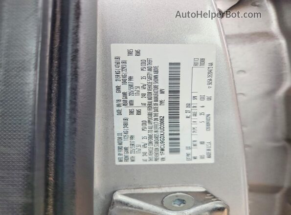 1FMCU9GDXJUD39062 2018 FORD ESCAPE Silver VIN կոդի պիտակի տեսք